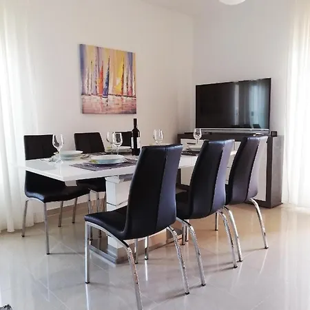 Apartment Zvone, Sukosan-brand New *