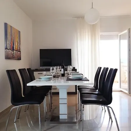Apartment Zvone, Sukosan-brand New